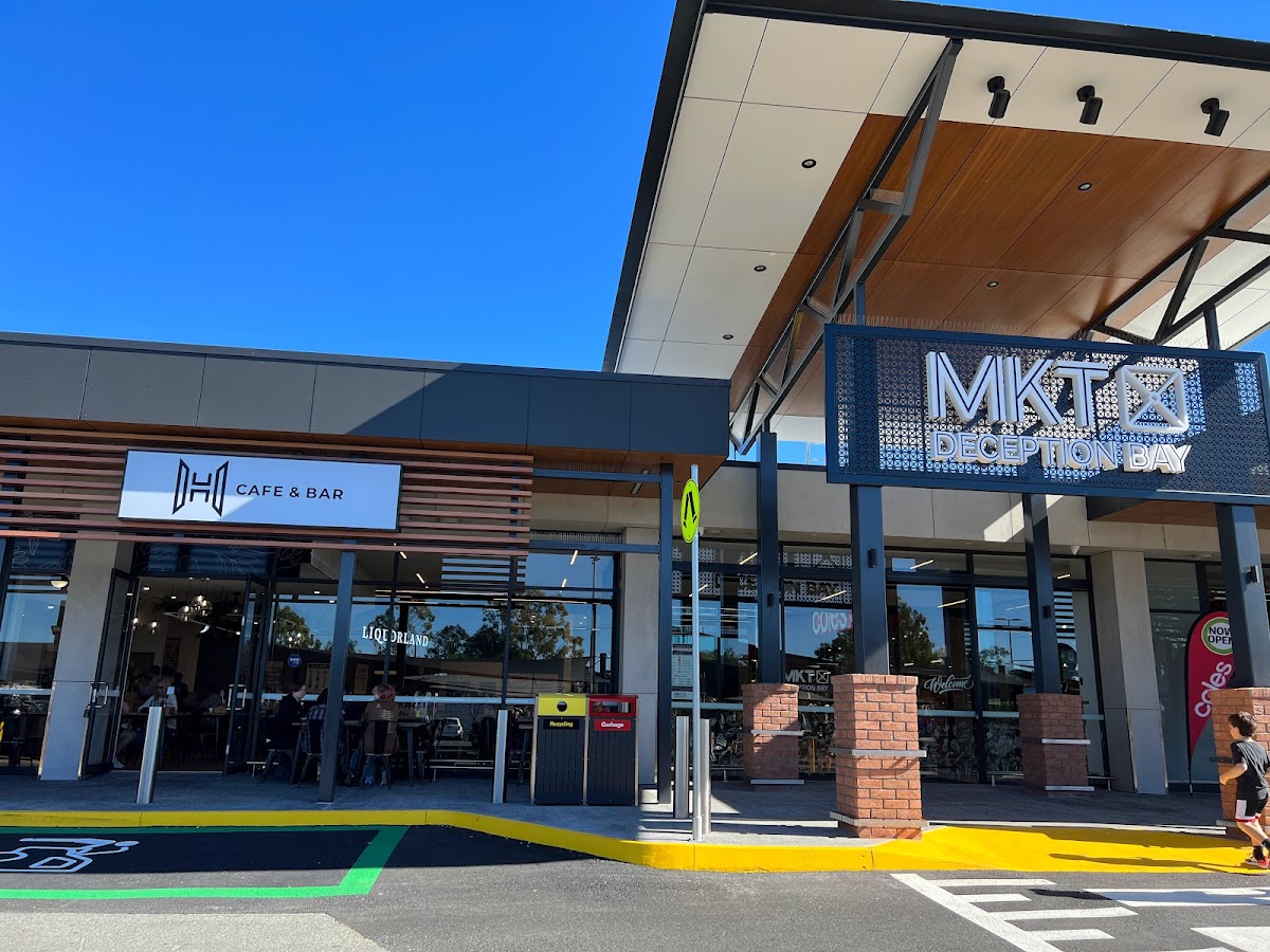 H Cafe & Bar Deception Bay
